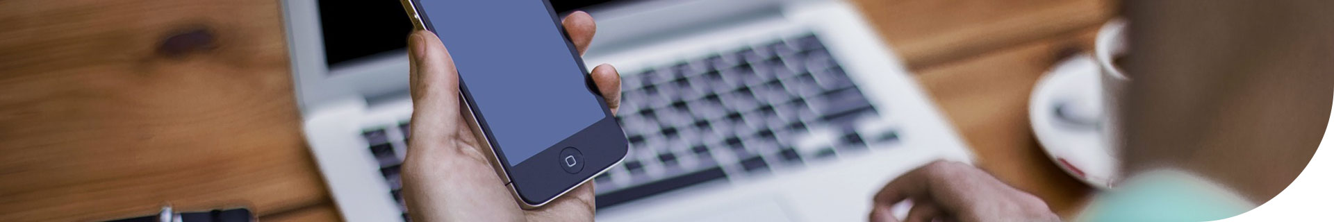 与我们联系横幅 - 哈罗液压